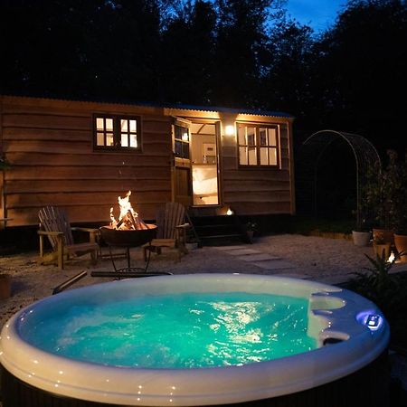 Luxury, Rural Shepherds Hut With Hot Tub Nr Bath Бристоль Екстер'єр фото