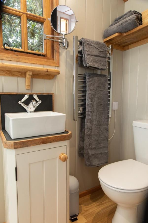 Luxury, Rural Shepherds Hut With Hot Tub Nr Bath Бристоль Екстер'єр фото