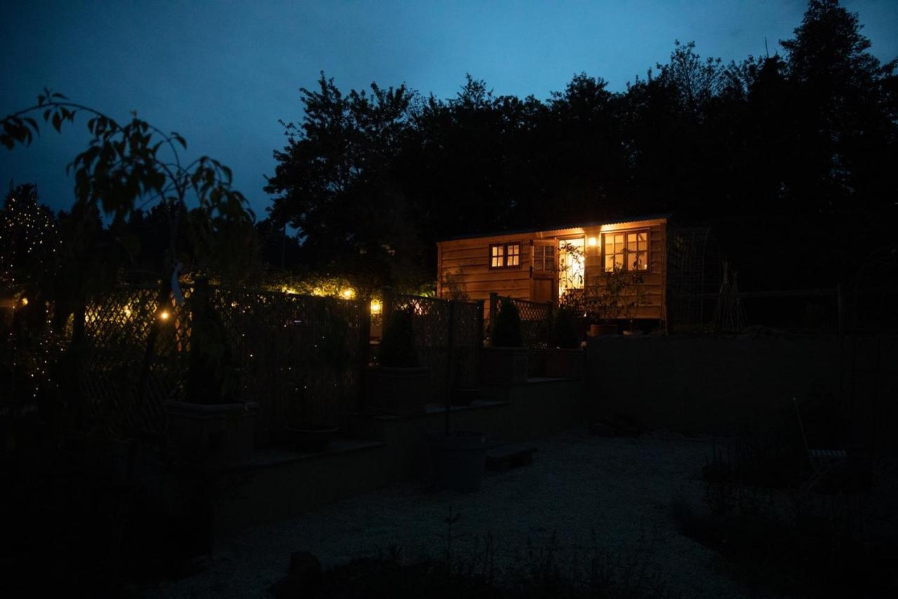 Luxury, Rural Shepherds Hut With Hot Tub Nr Bath Бристоль Екстер'єр фото